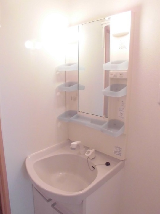 シャワー付洗面化粧台