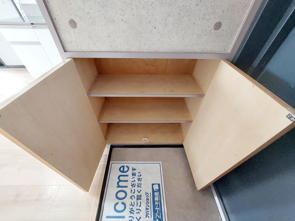 シューズボックス