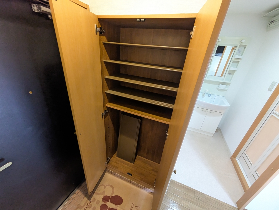 シューズボックス