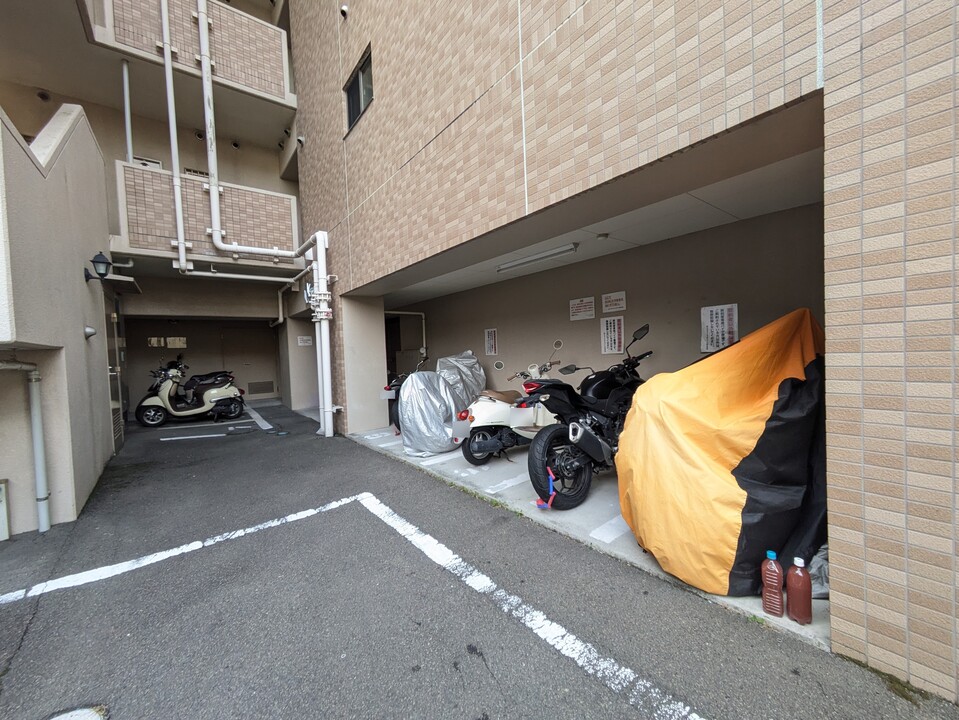 バイク置場