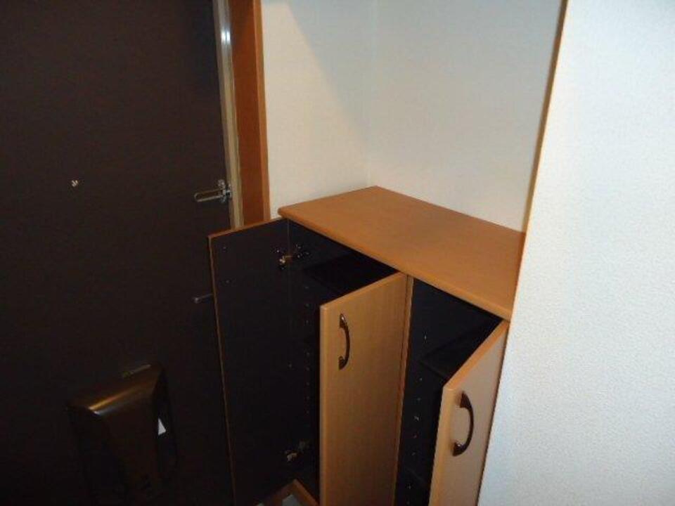 シューズボックス