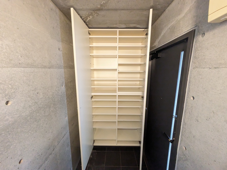 シューズボックス