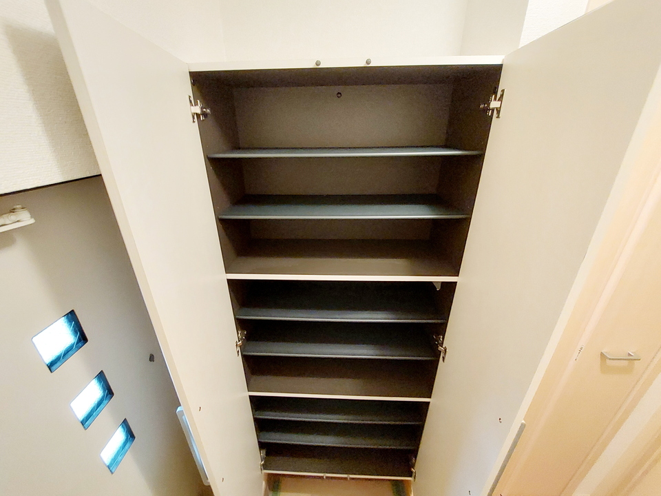 シューズボックス