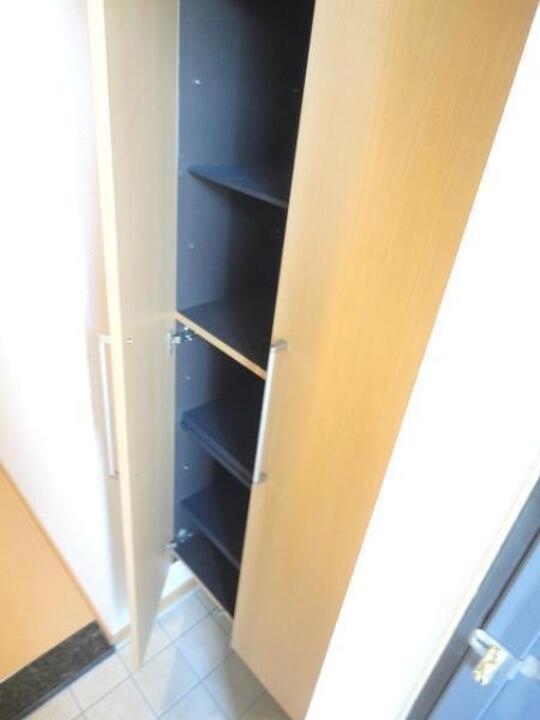 シューズボックス