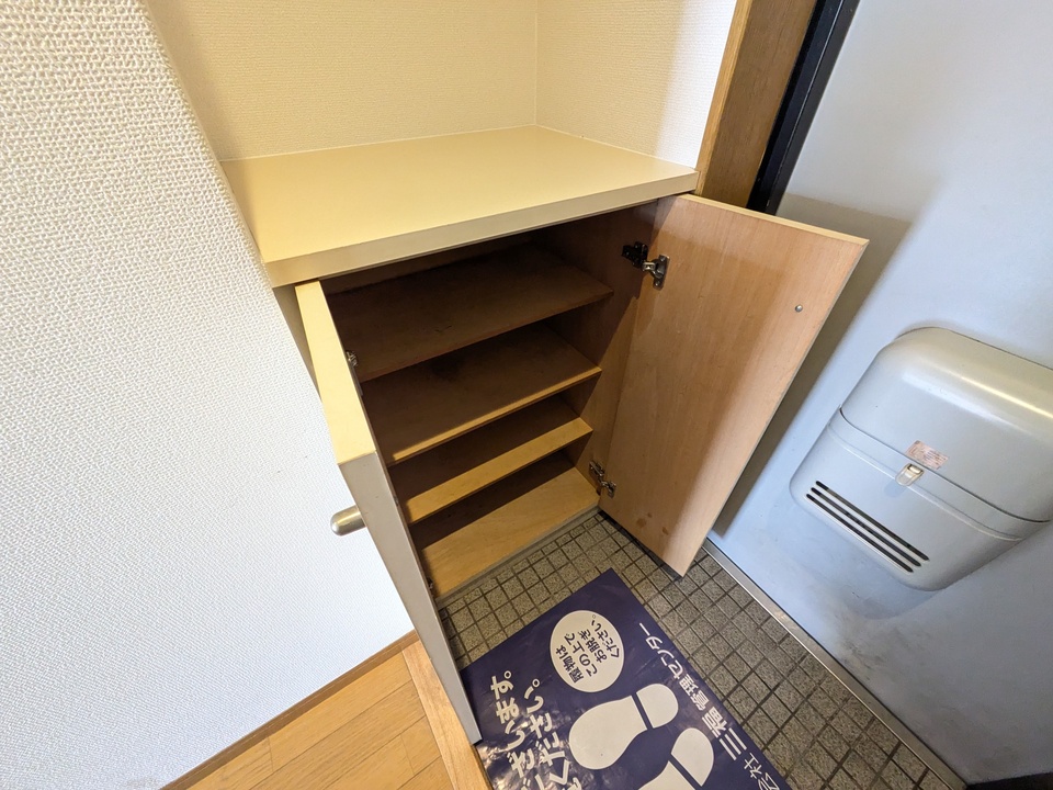 シューズボックス