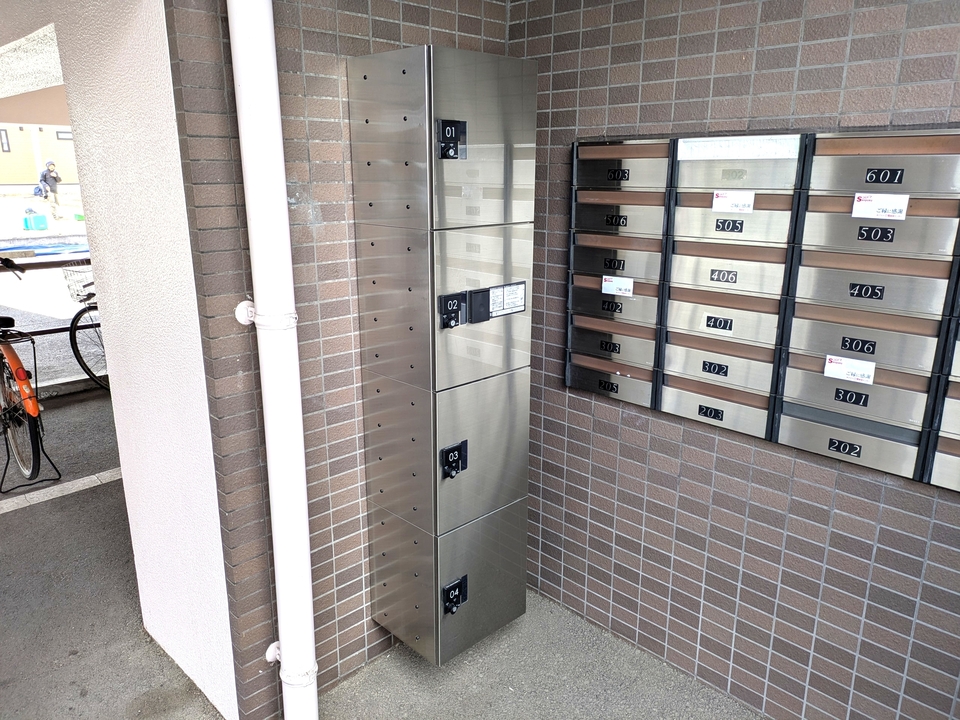 宅配ボックス