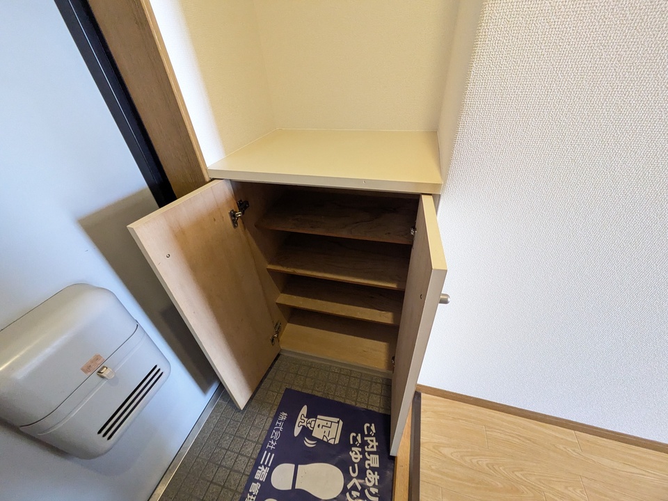 シューズボックス