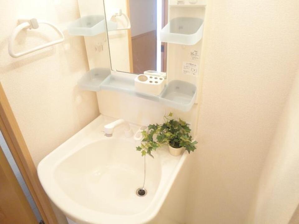 シャワー付洗面化粧台