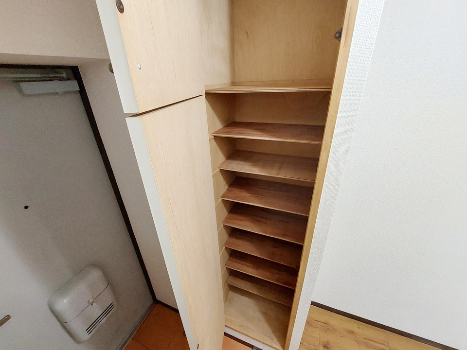 シューズボックス