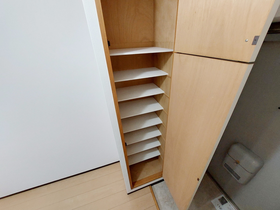 シューズボックス