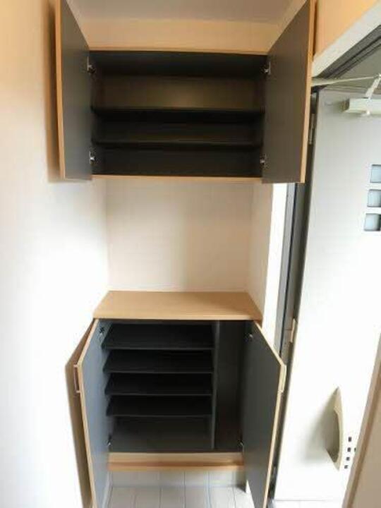 シューズボックス