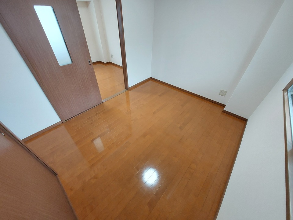 洋室5.7帖