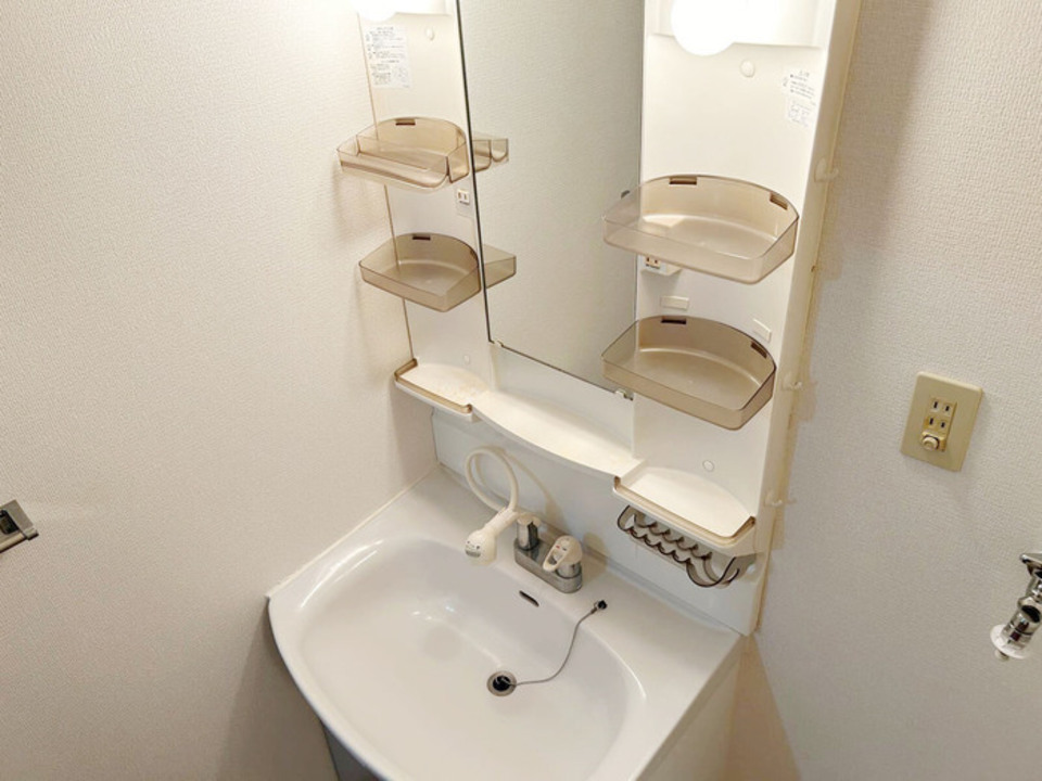 シャワー付洗面化粧台