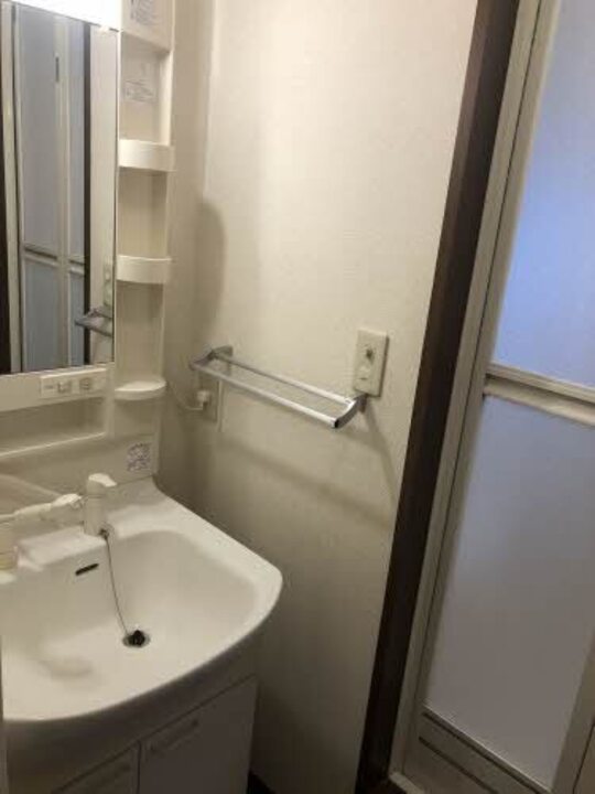 シャワー付洗面化粧台