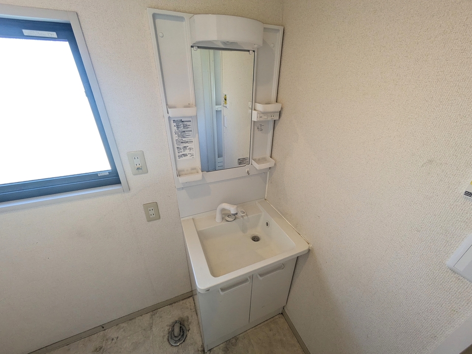 シャワー付洗面化粧台