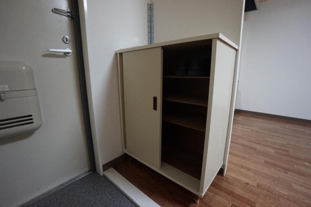 シューズボックス