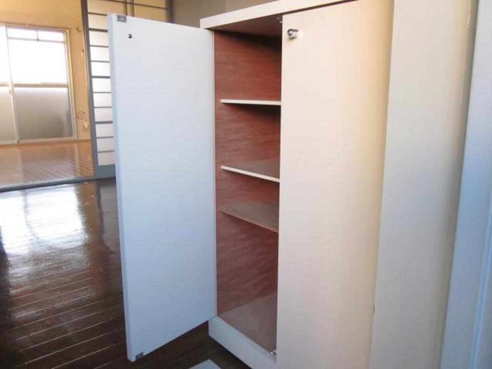 シューズボックス