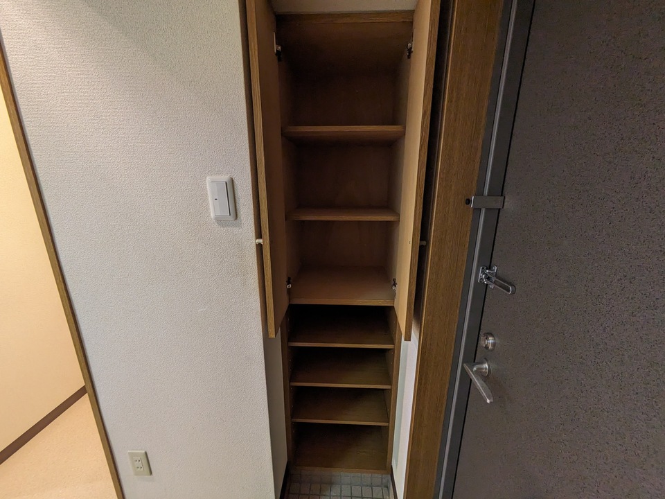 シューズボックス
