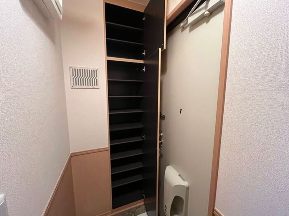 シューズボックス