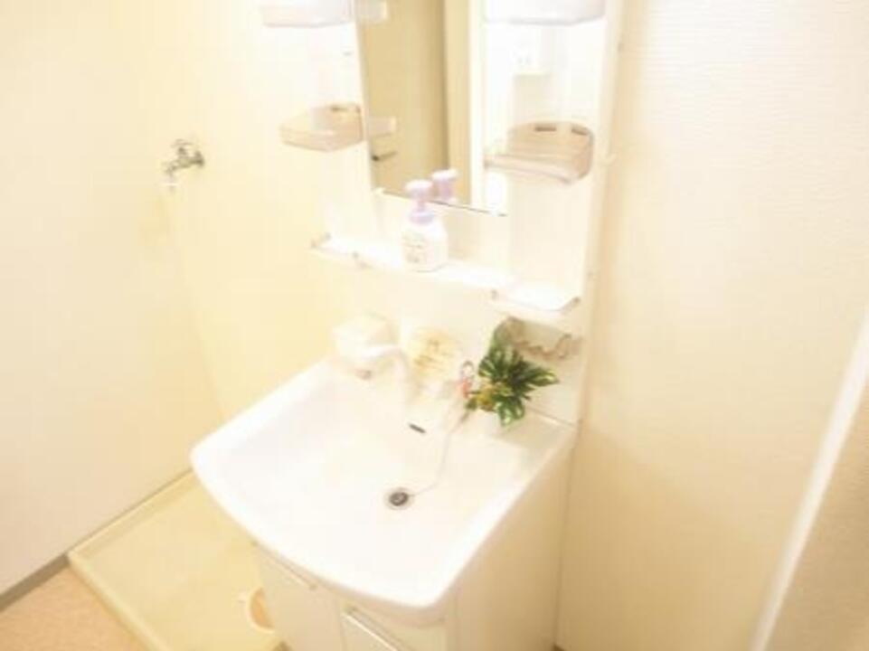 シャワー付洗面化粧台