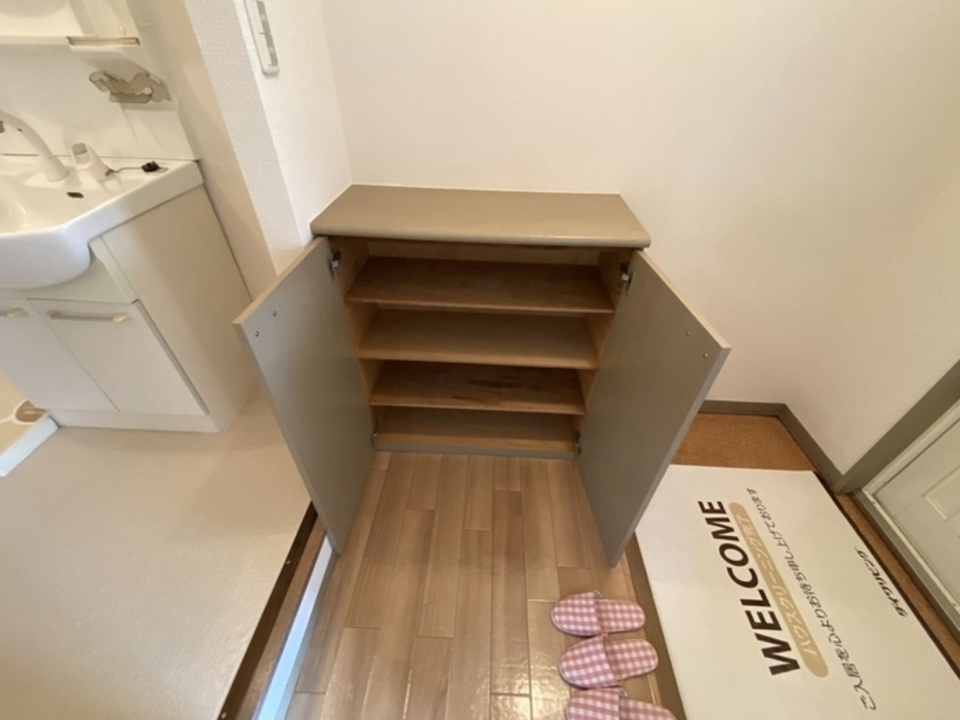 シューズボックス