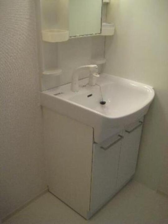 シャワー付洗面化粧台