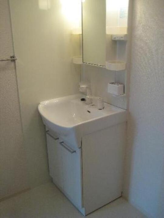 シャワー付洗面化粧台