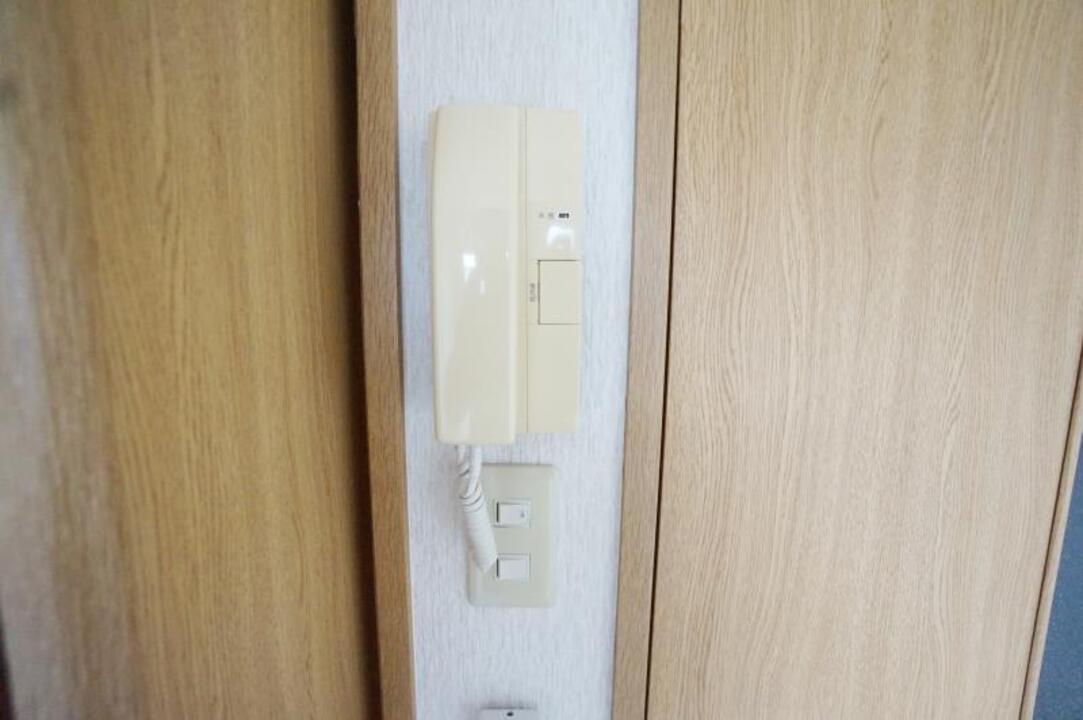 インターホン