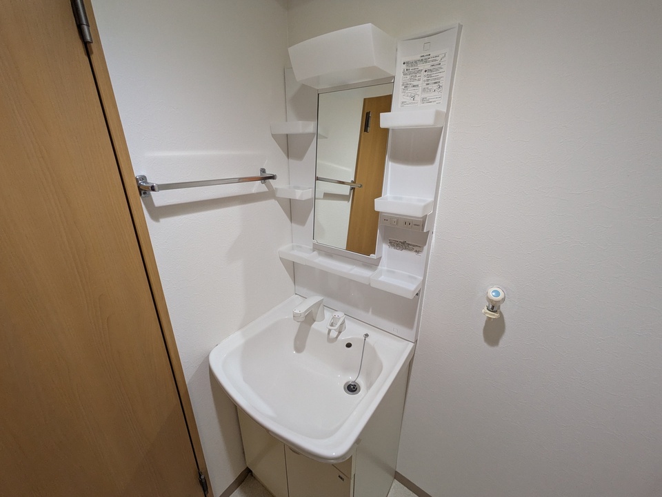 シャワー付洗面化粧台