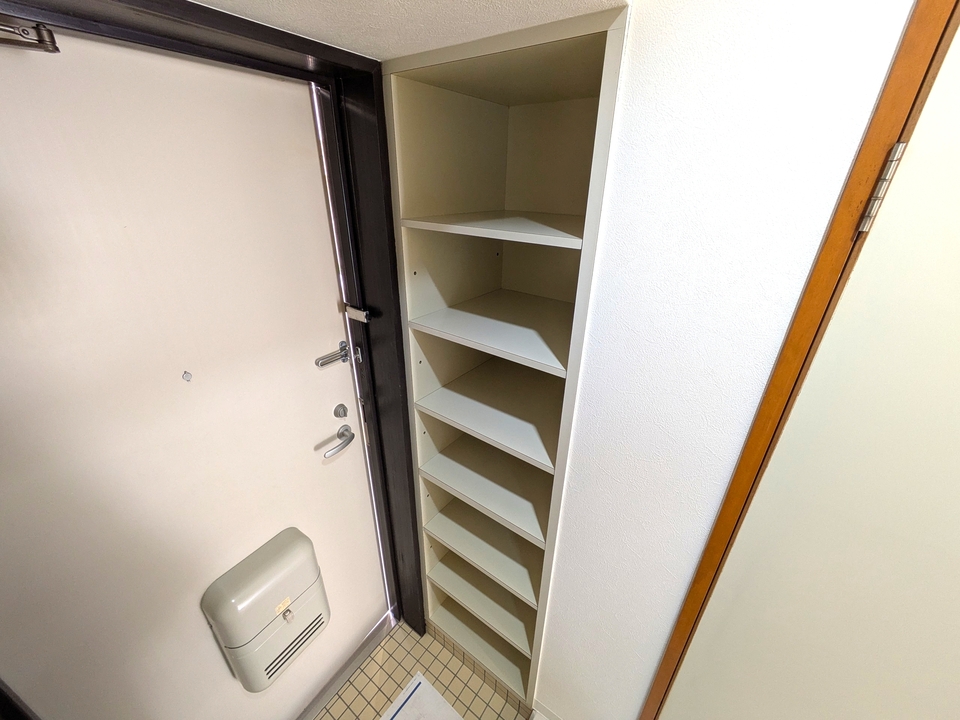 シューズボックス