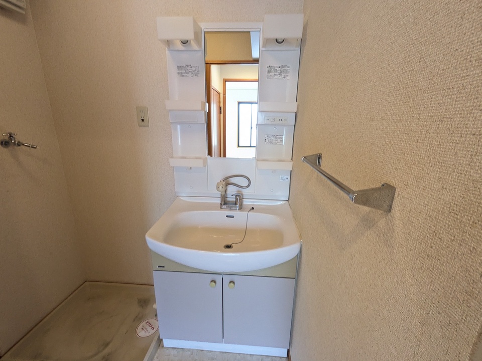 シャワー付洗面化粧台