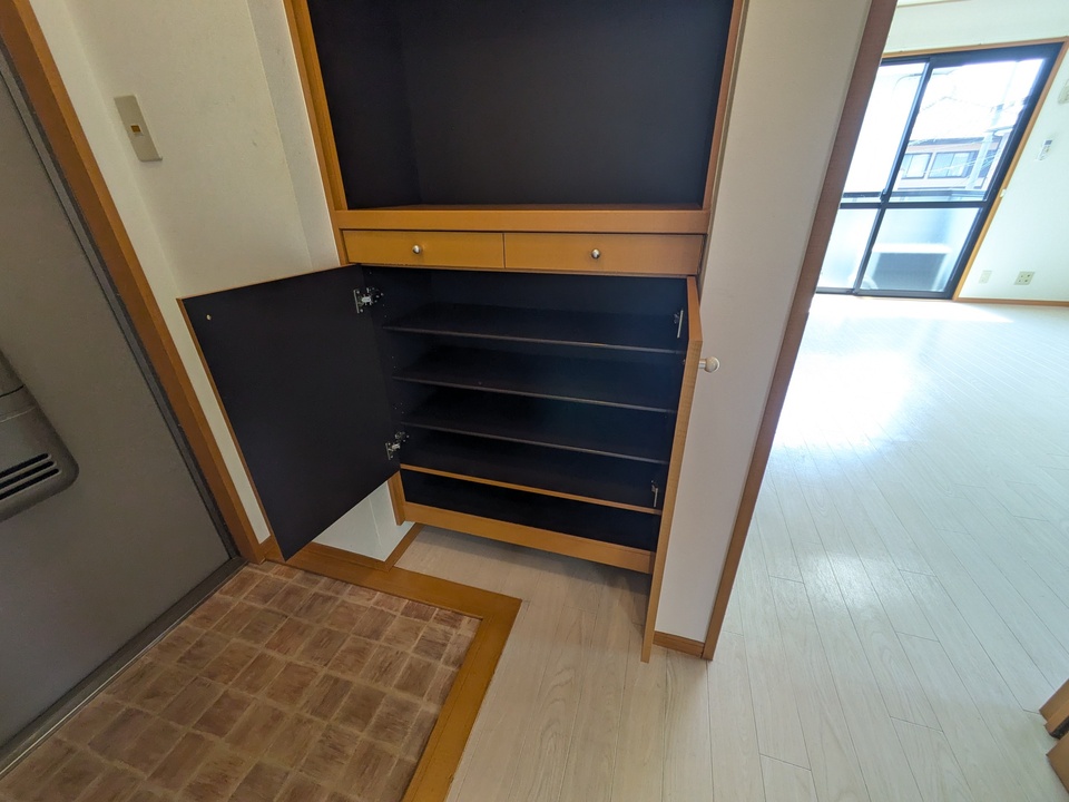 シューズボックス