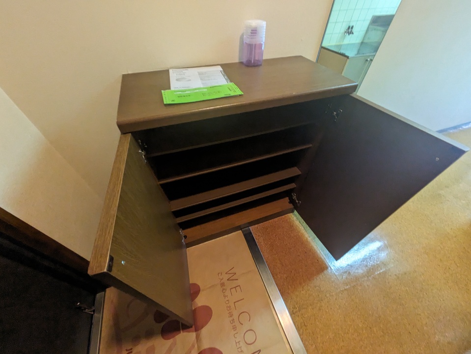 シューズボックス