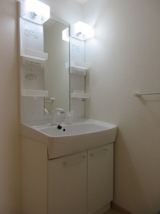 シャワー付洗面化粧台