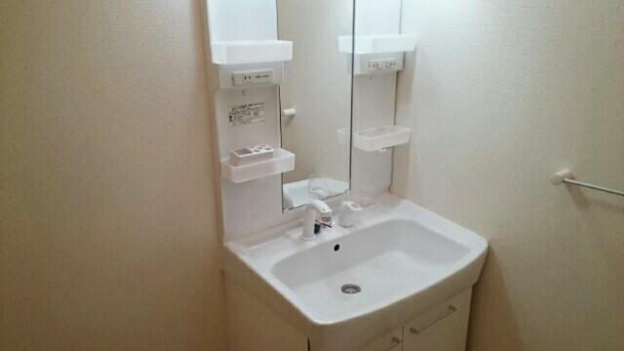 シャワー付洗面化粧台