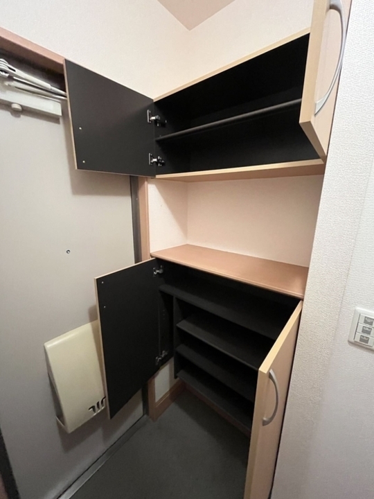 シューズボックス