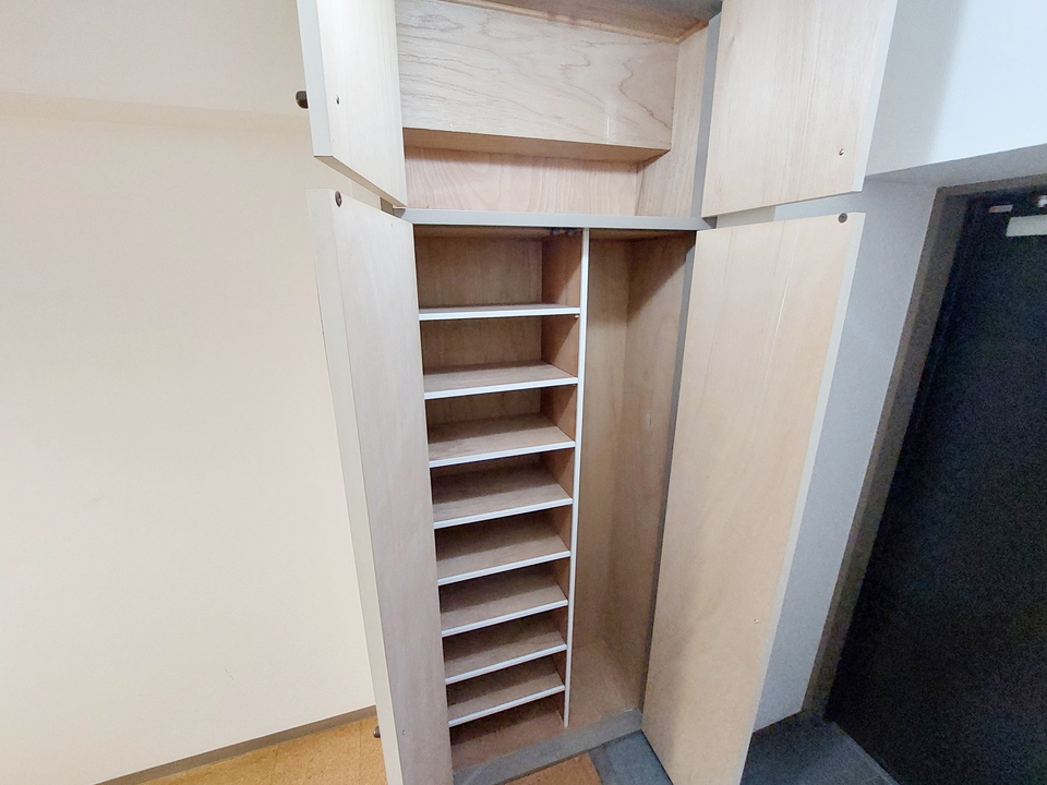 シューズボックス