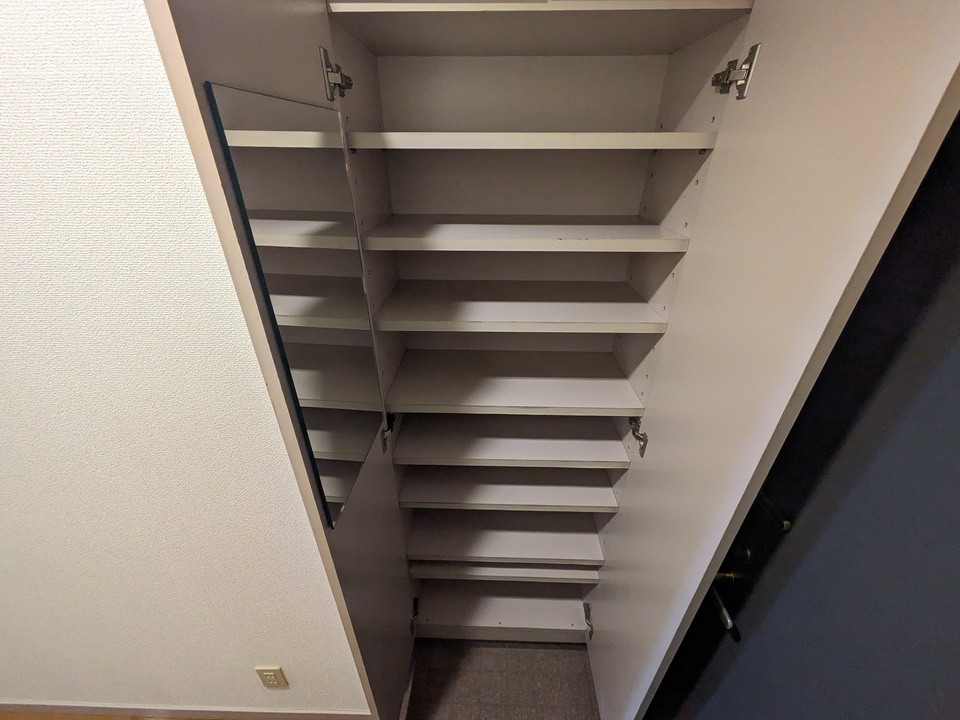 シューズボックス