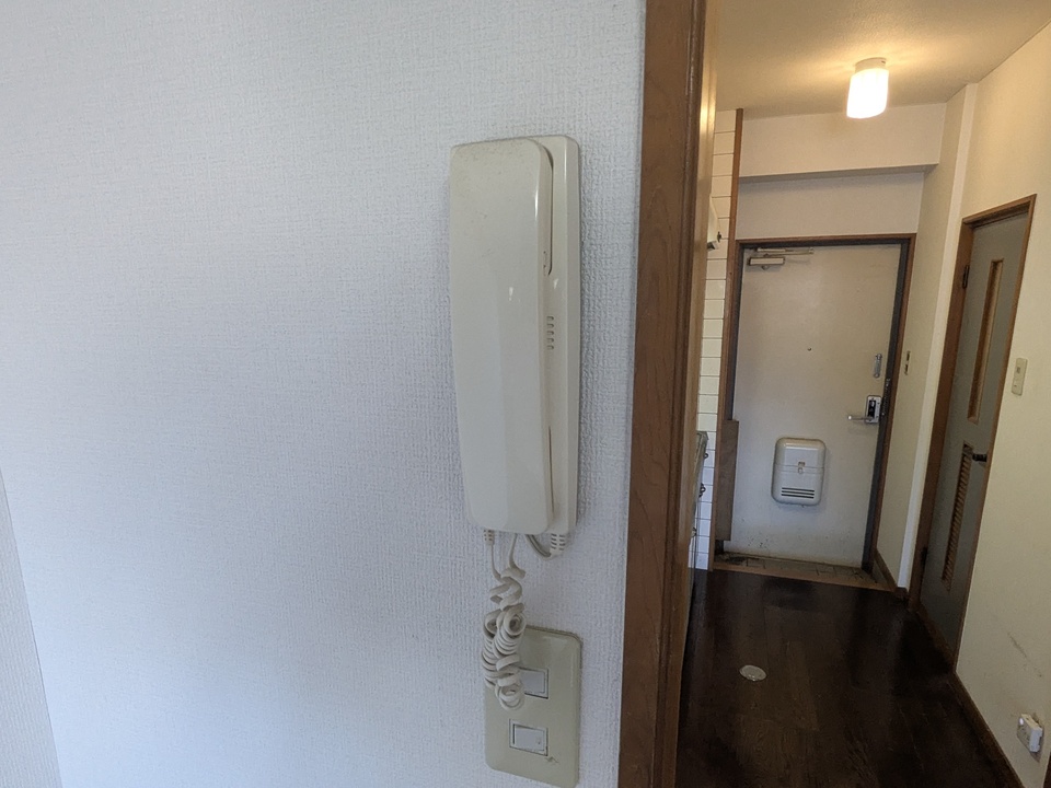 インターホン