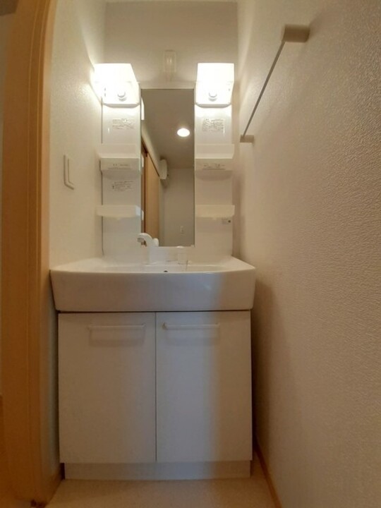 シャワー付洗面化粧台
