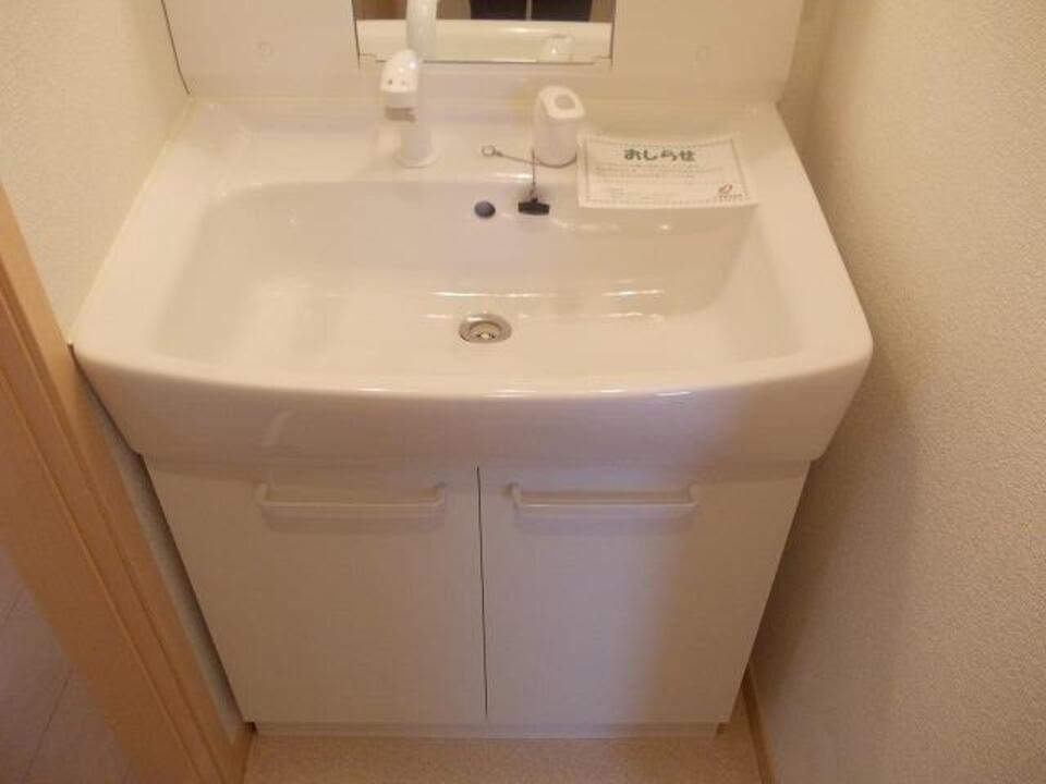 シャワー付洗面化粧台
