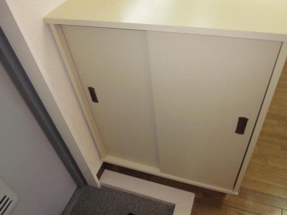 シューズボックス