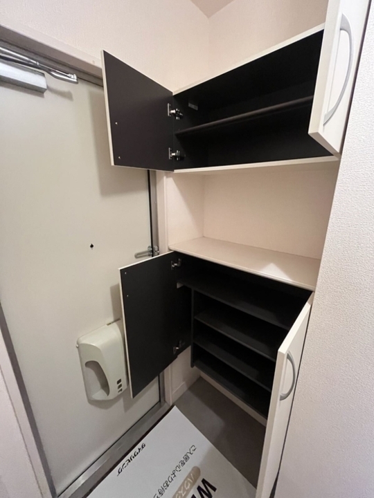 シューズボックス