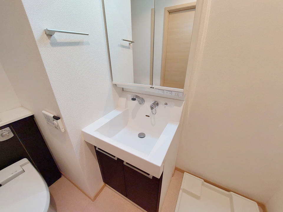 シャワー付洗面化粧台