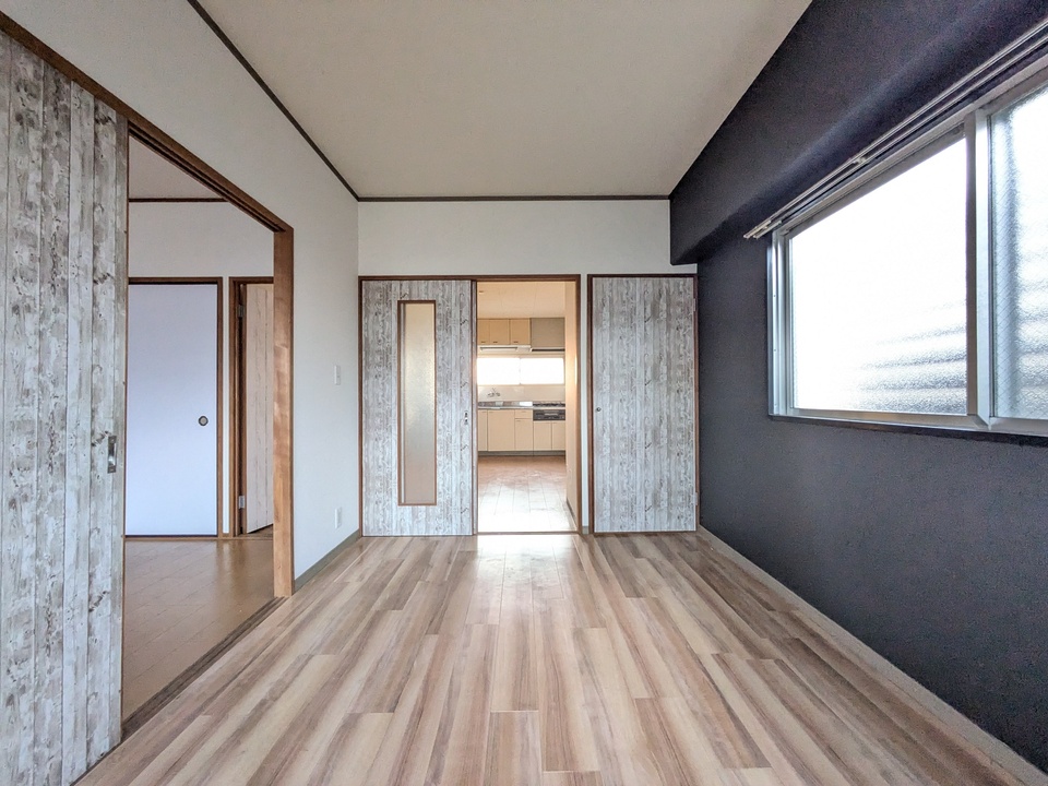 洋室（北東側）