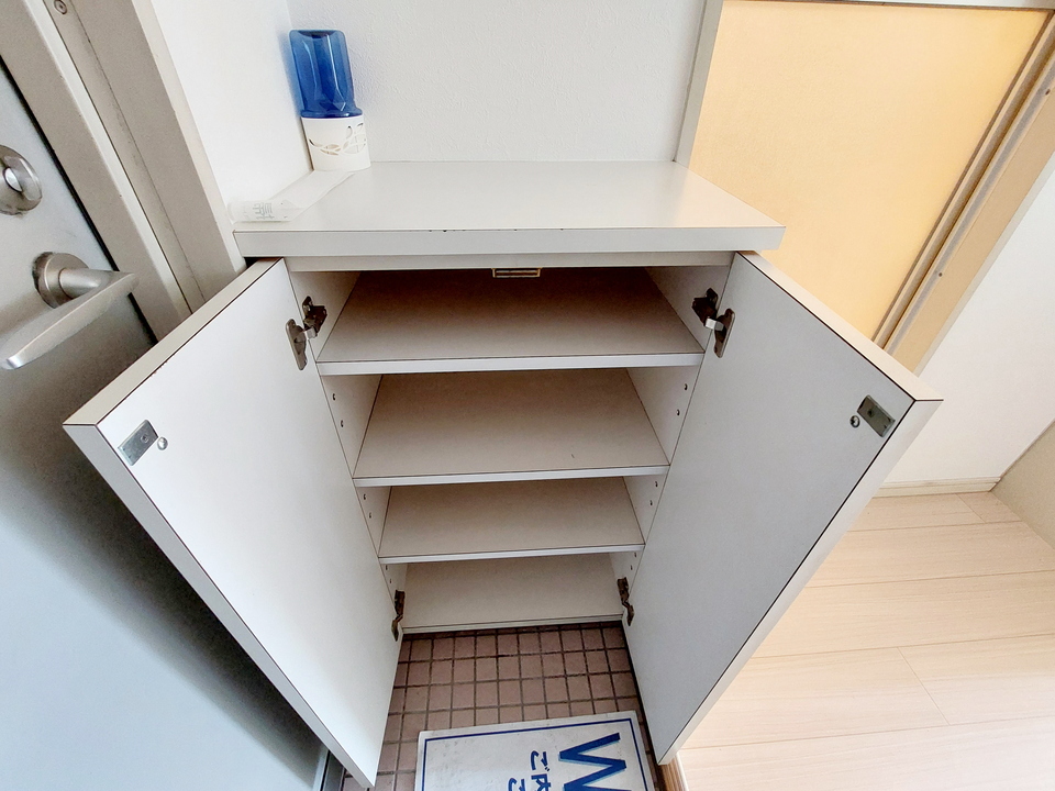 シューズボックス