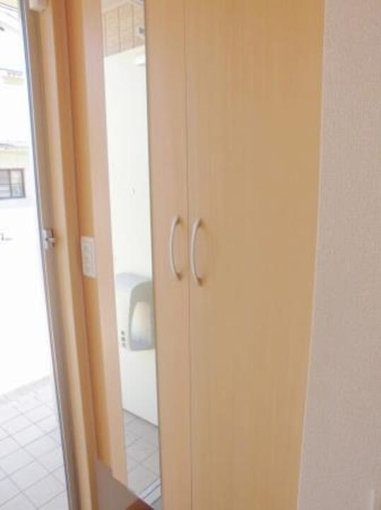 シューズボックス