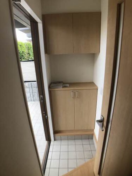 シューズボックス