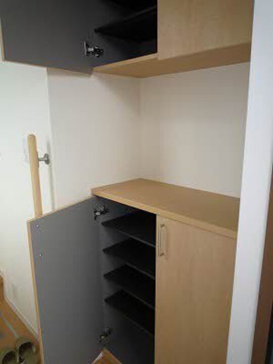 シューズボックス