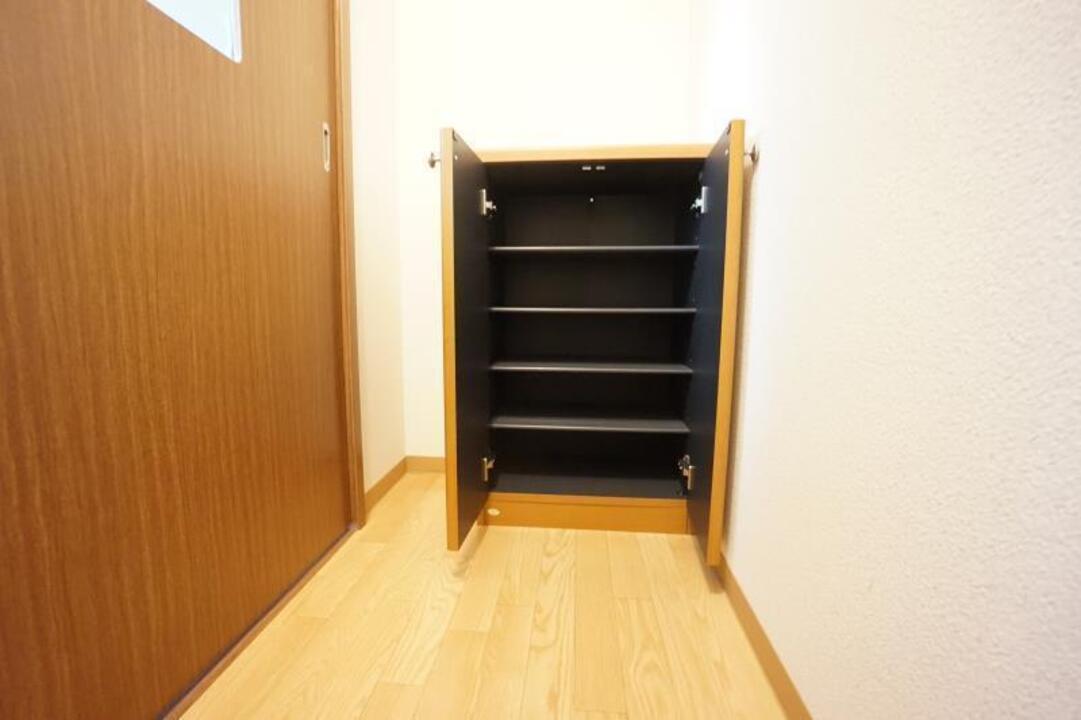 シューズボックス